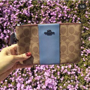 NWT Coach Wristlet BLUE/TAN Leather